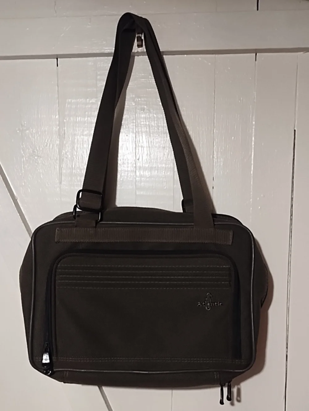 Vintage Men's Shoulder Bag in Dark Olive Green Or Black Classic Carry Case VGC.
