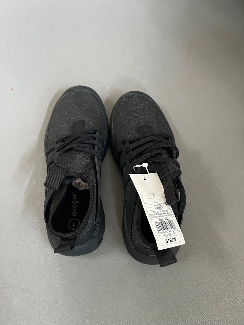 Cat&Jack comfortable black