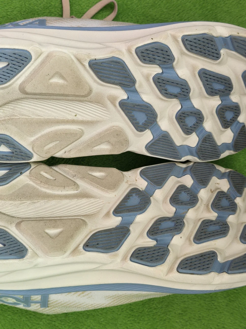 Hoka light beige