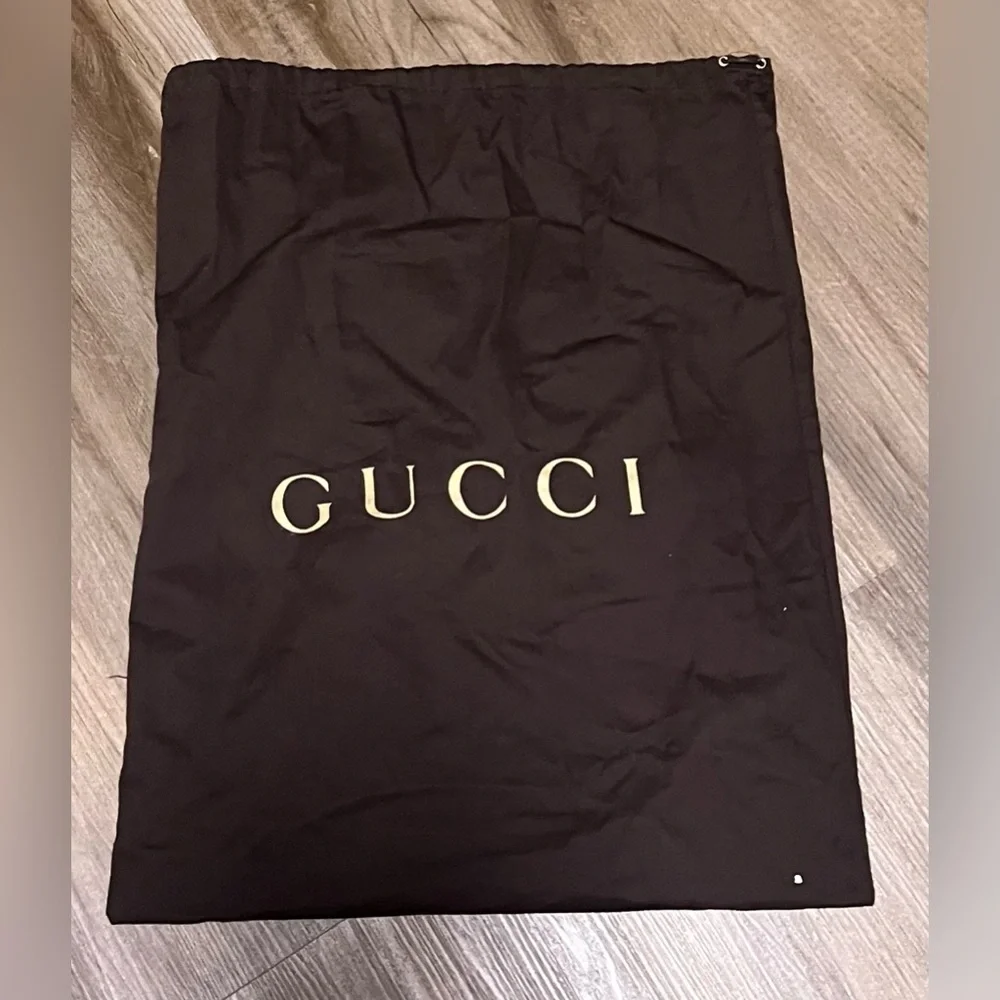 Gucci this dark