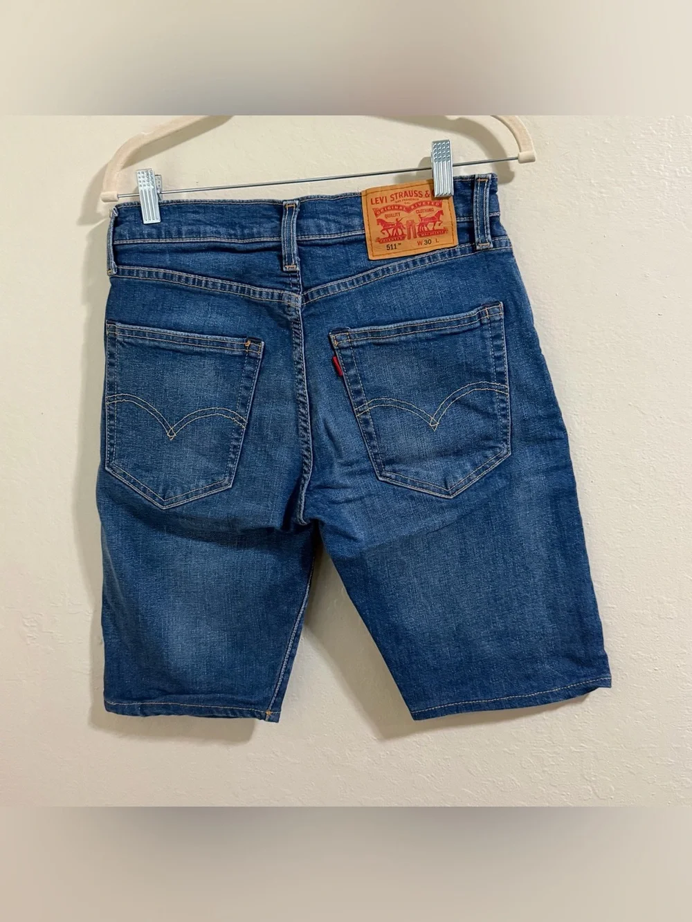 Levis excellent pre