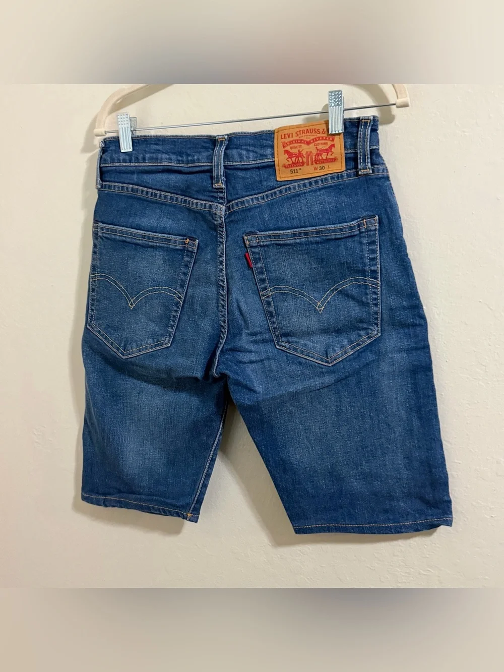 Levis excellent pre
