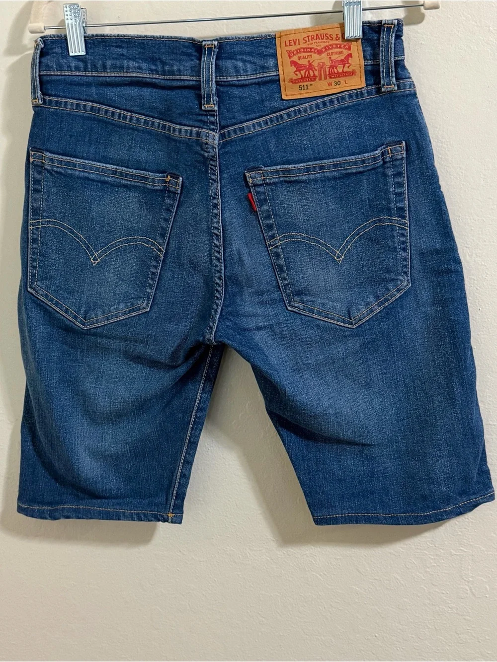 Levis excellent pre