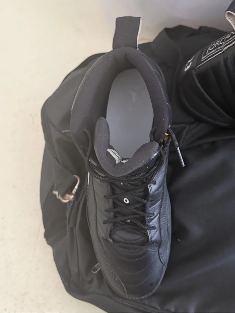 Jordan sleek black