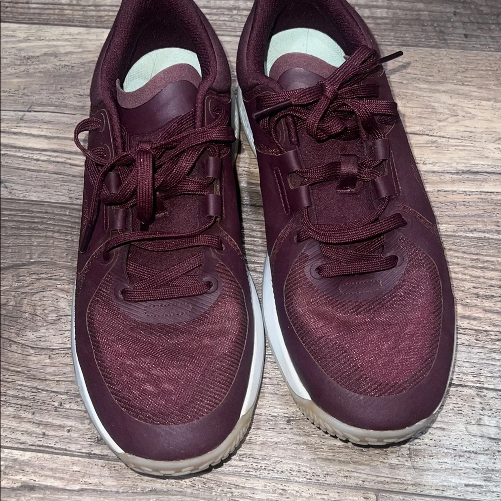 lululemon athletica sleek burgundy