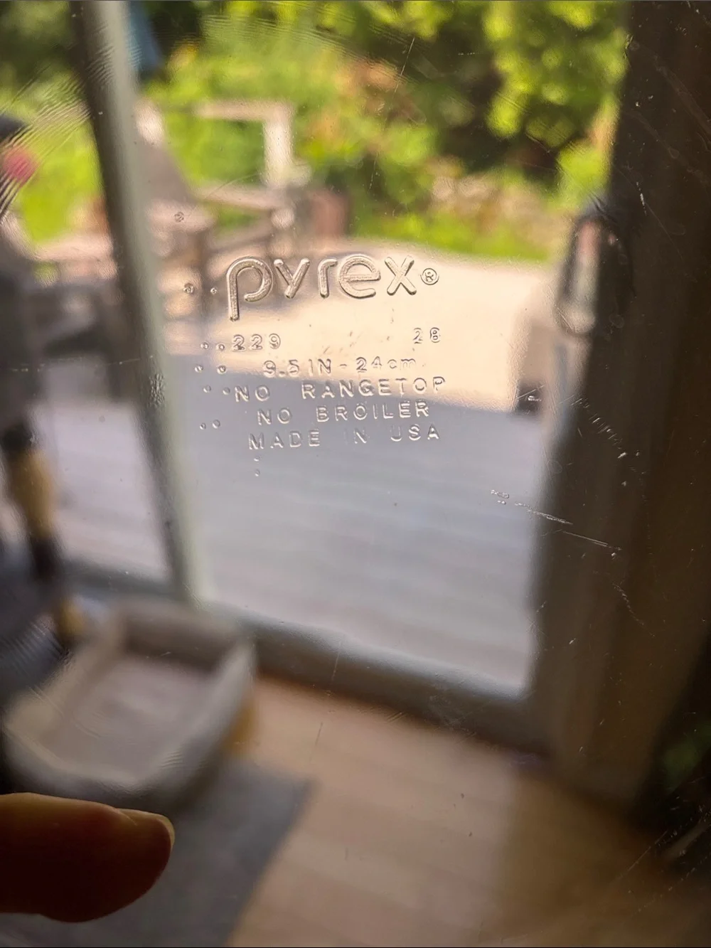 Pyrex euc cranberry