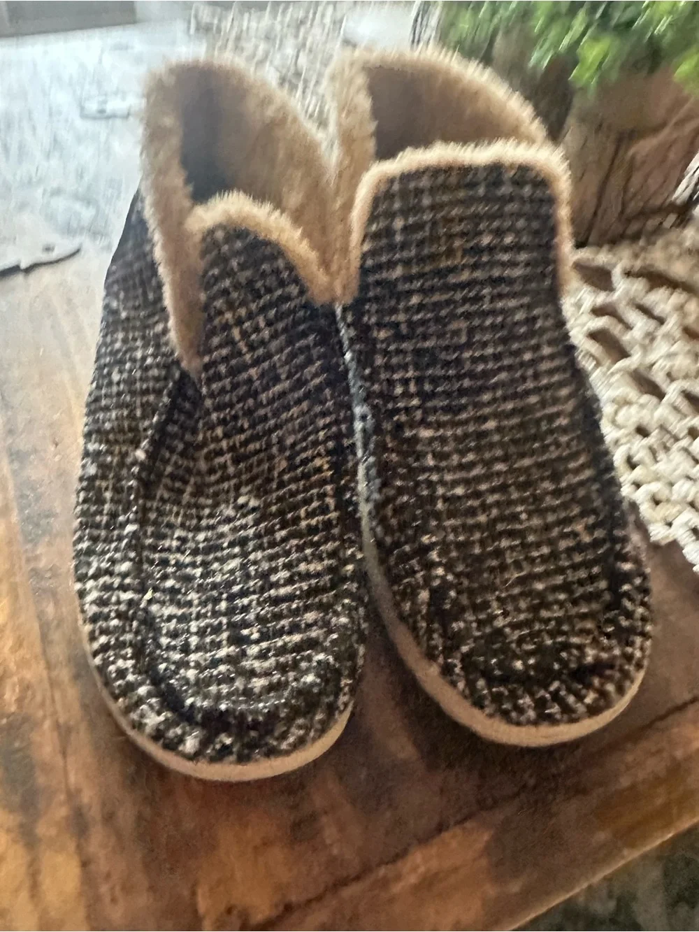 Hey Dude Womens Brown Faux-Fur Lined Booties - Brown