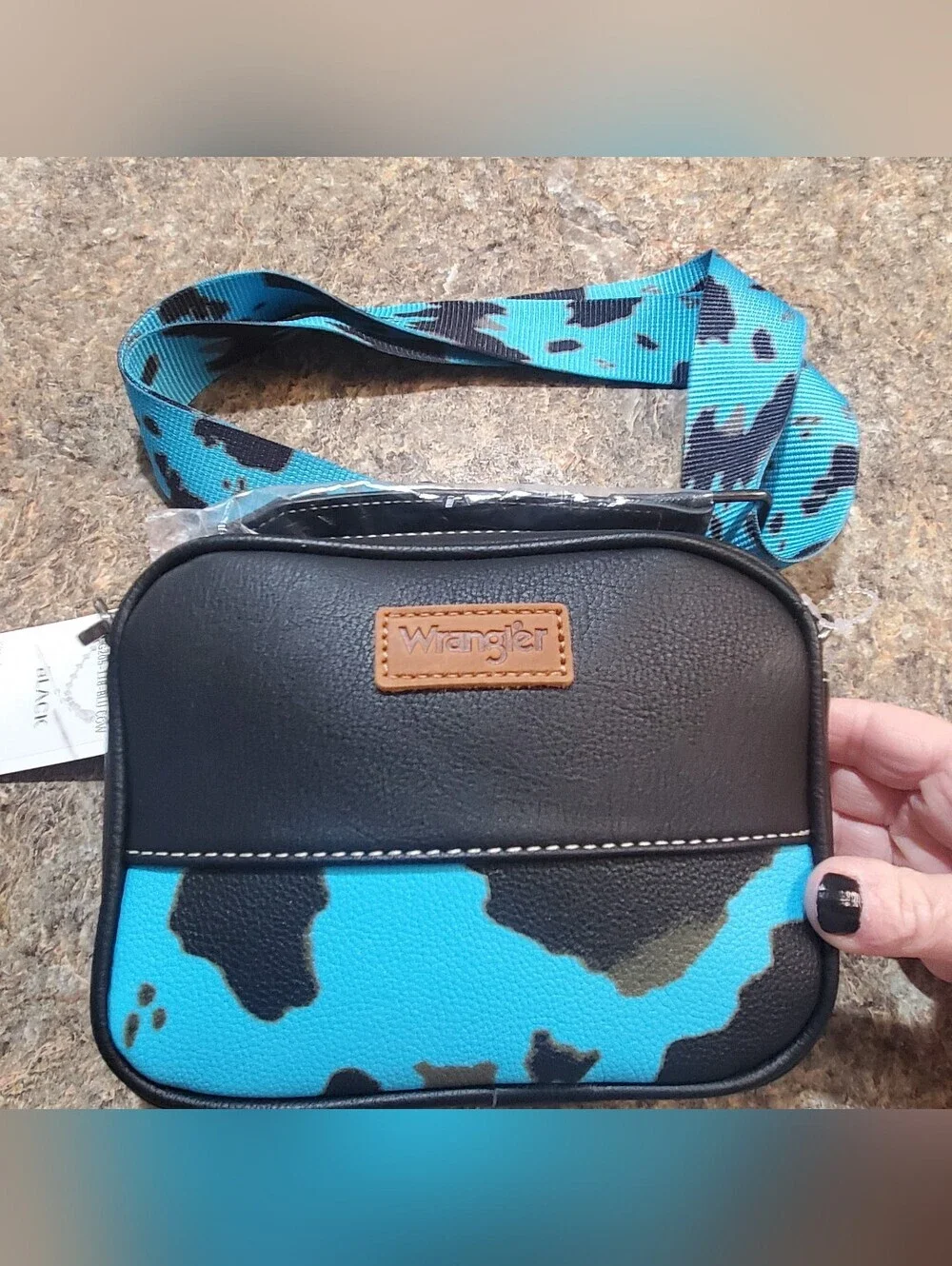 WRANGLER NWT COW PRINT TURQUOISE  BLACK . GUITAR STRAP. CROSSBODY BAG