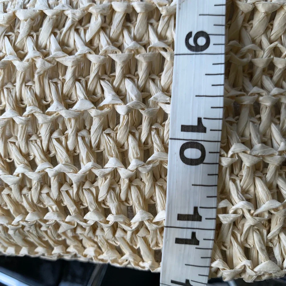 Unbranded woven straw