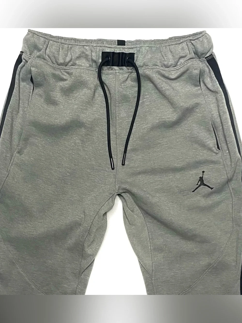 Nike Air Jordan Men’s Dark Gray Dri-Fit Tailored Slim Fit Joggers Sweatpants M