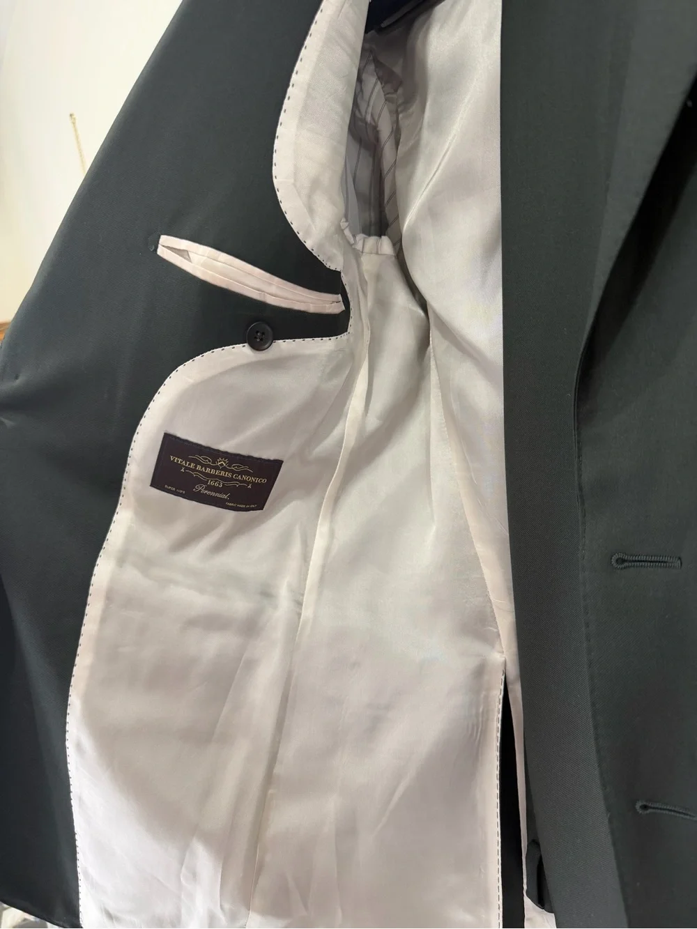 Suitsupply selling this