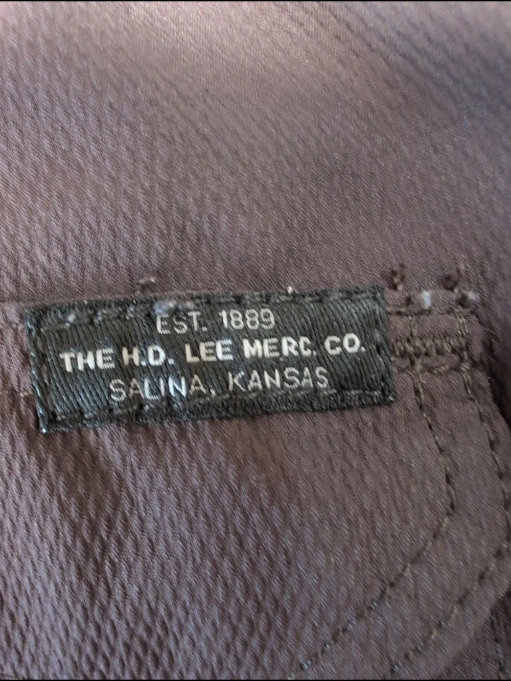 Lee classic dark