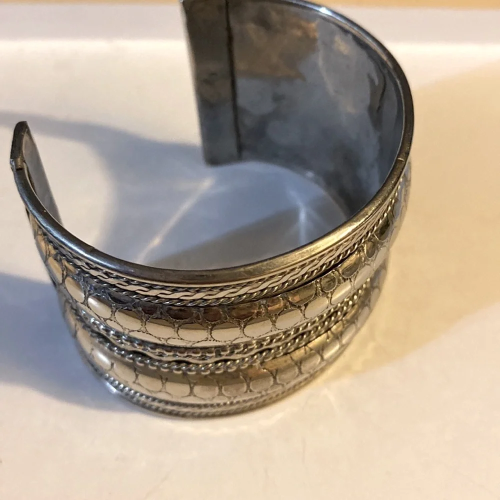 Vintage 2” silver when