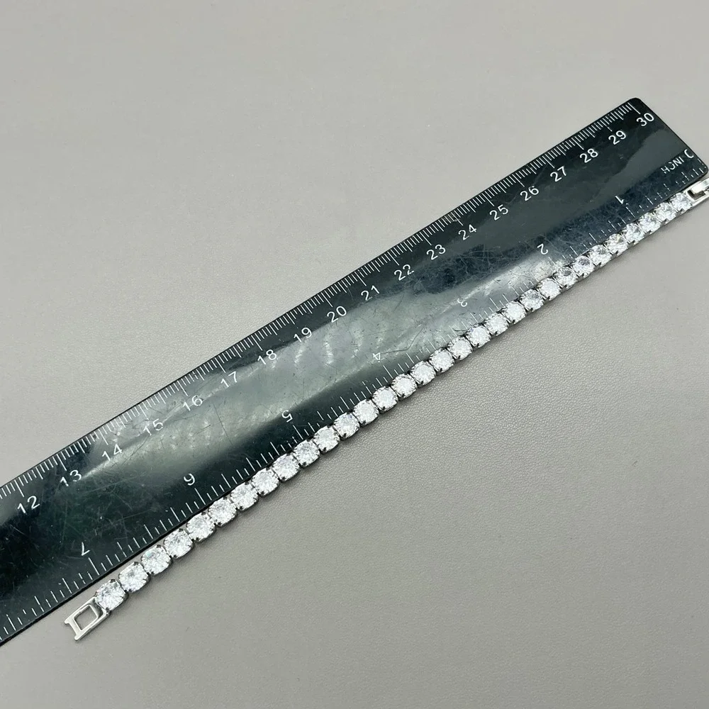 N/A tennis bracelet