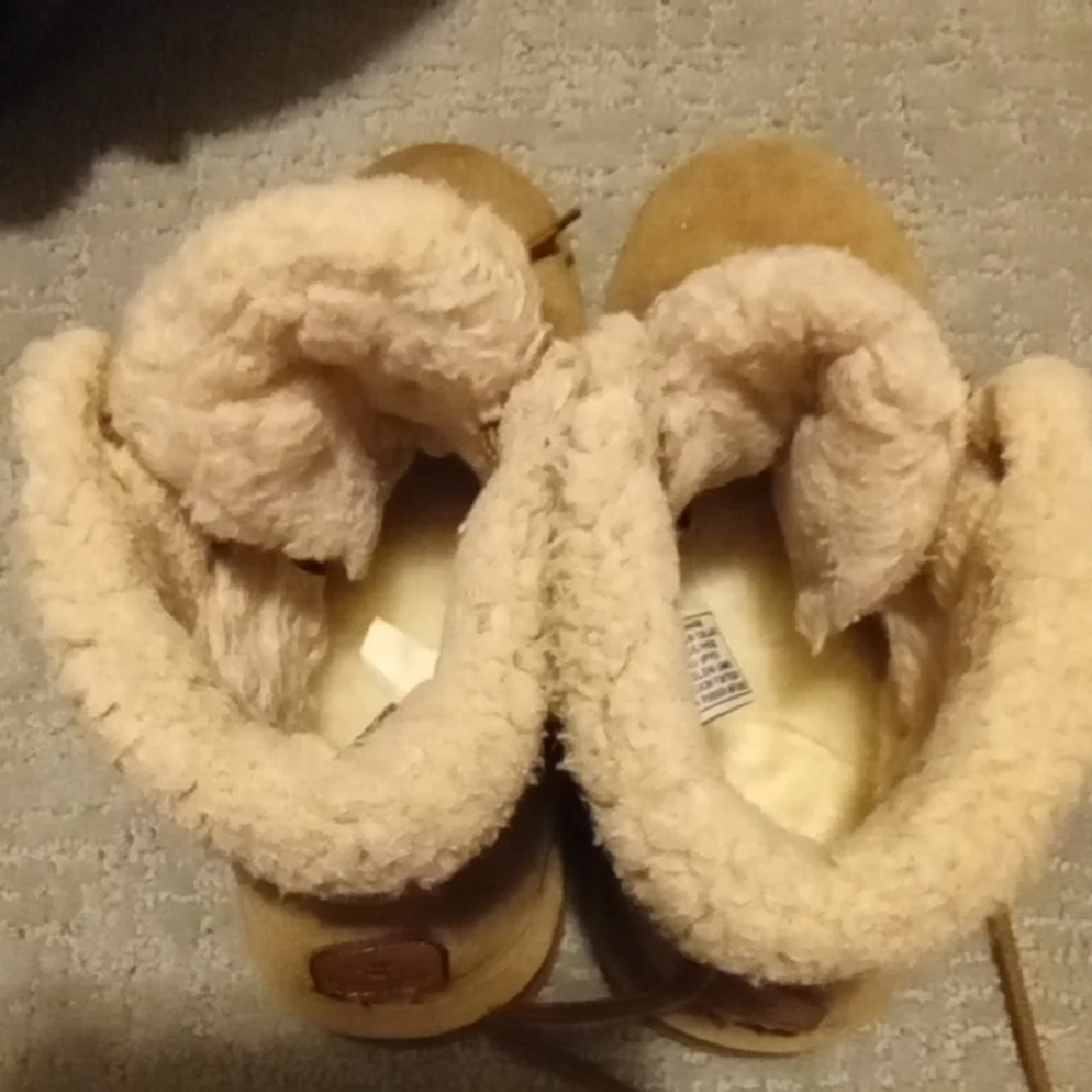 BearPaw cozy winter