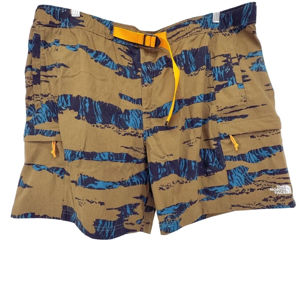 The North Face Mens XXL Paramount Horizon Shorts Tan Blue Mountain‎ Print Belt