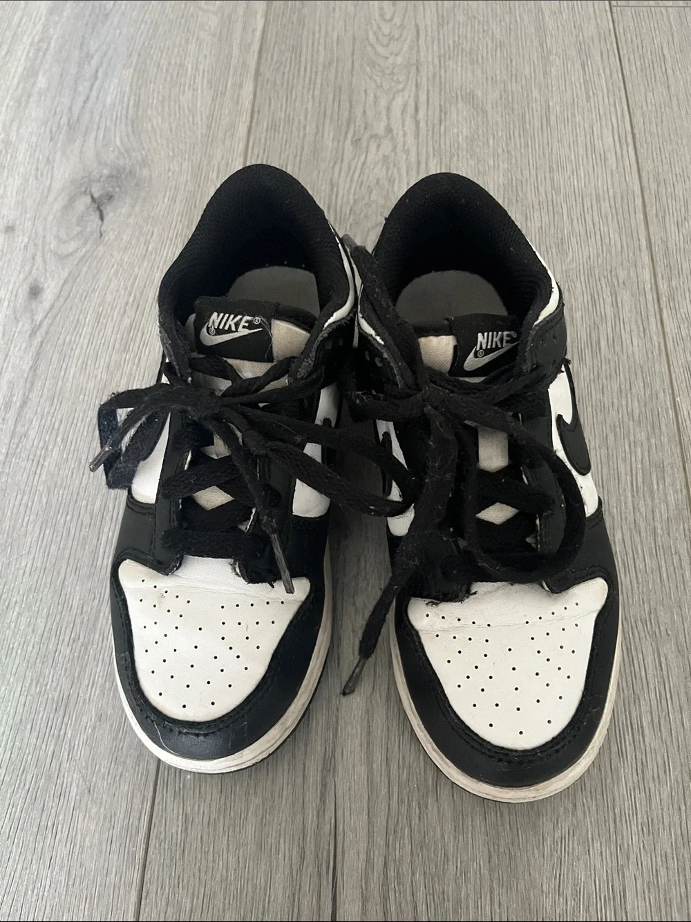 Nike classic low