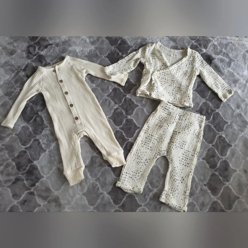 Grayson Collection Baby Outfit Set Of 2 Size 6-9M