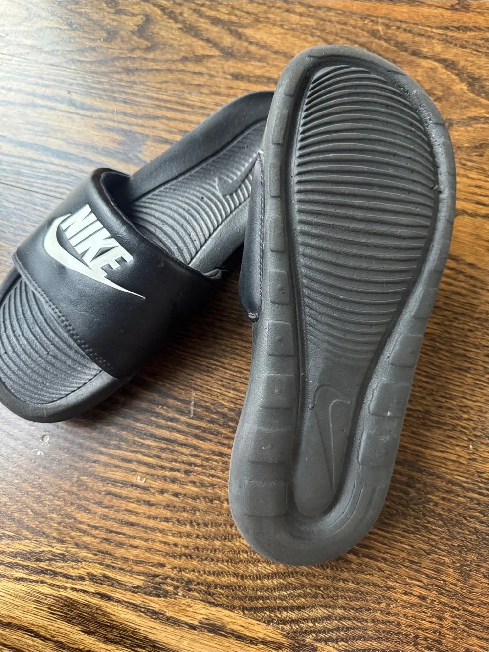 Nike classic black