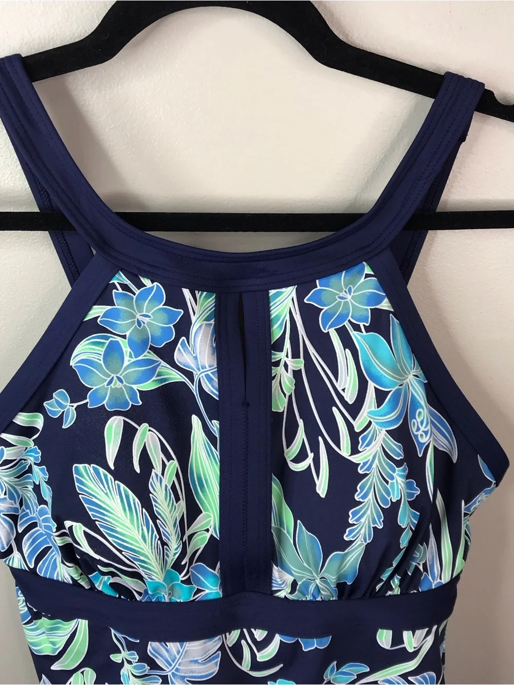 Lands End supportive halter