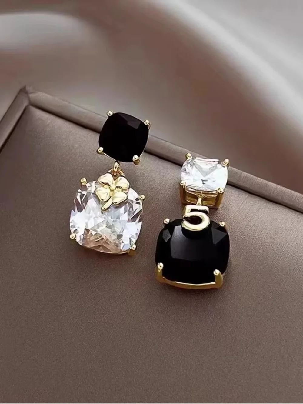 *** High Quality Elegant Black & Clear Crystal Drop Earrings with Gold Accents