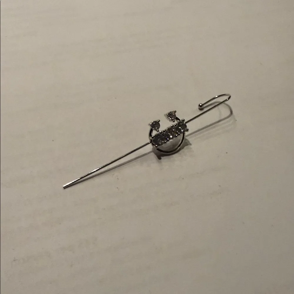 Silver Ear Crawler - BRAND NEW Earring Faux Diamond Look