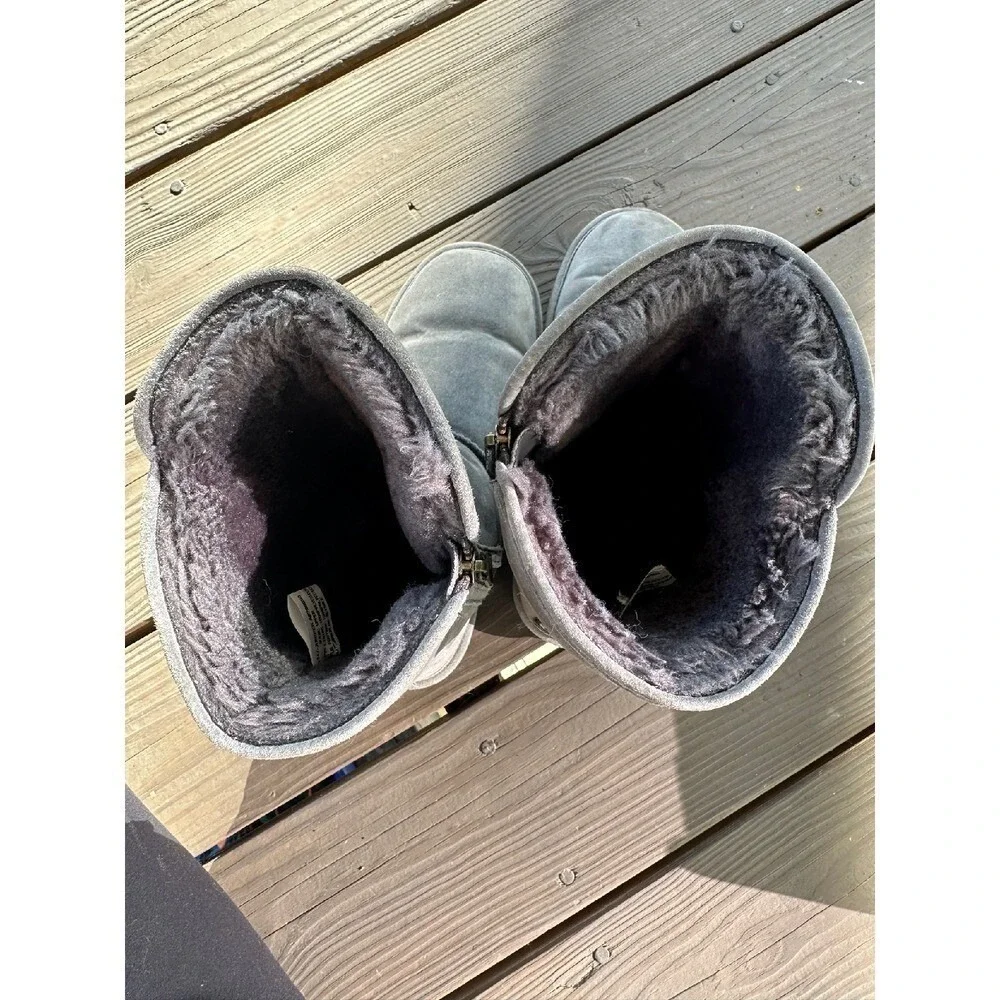 Lamo gray suede