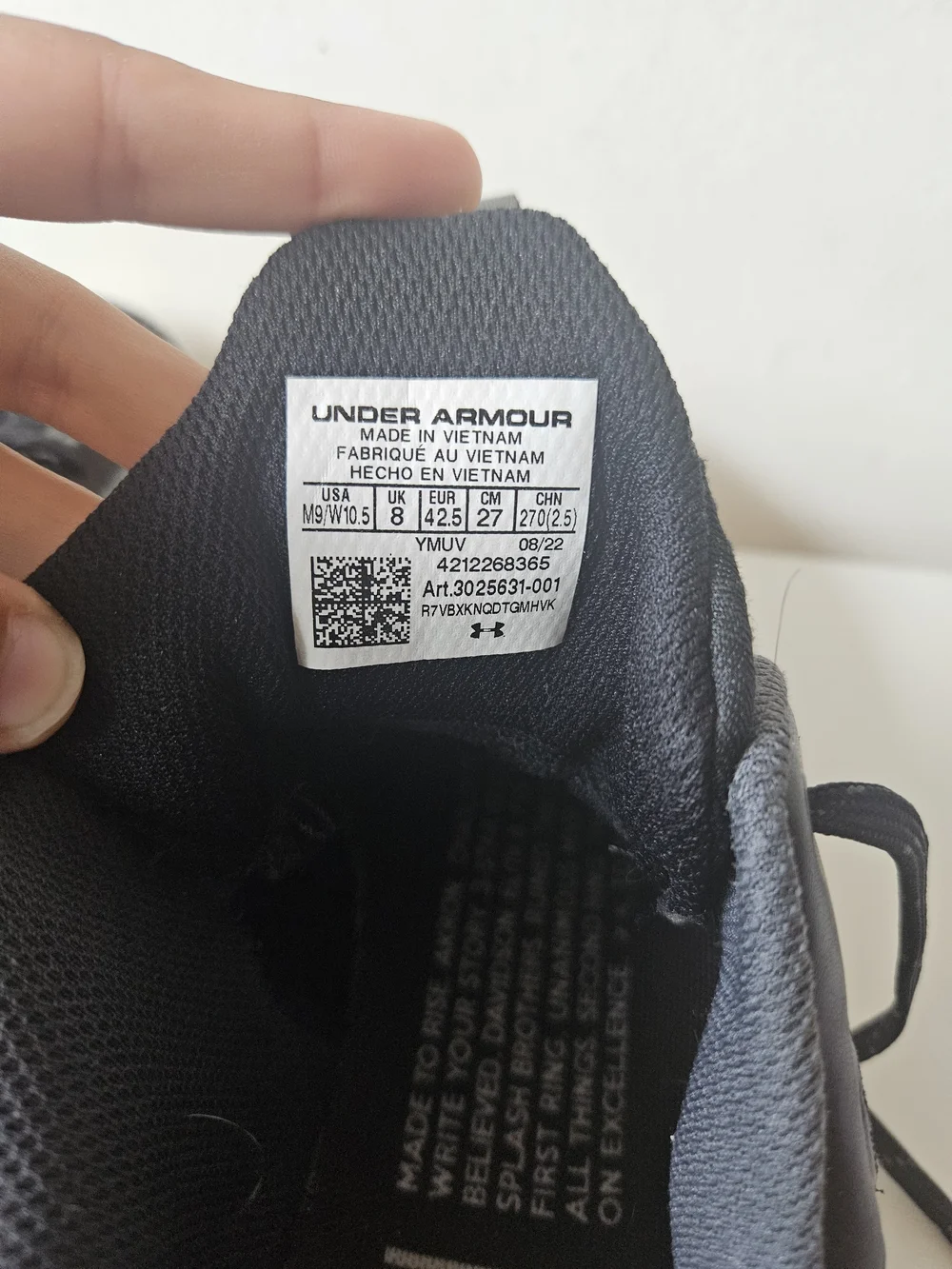 Under Armour mens black