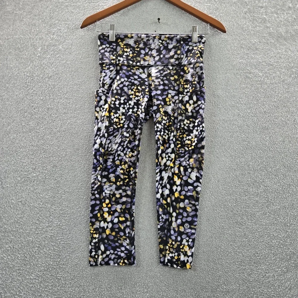 Lululemon‎ Women Activewear Pants 4 Black Floral Fast Free Crop II Yoga Legging