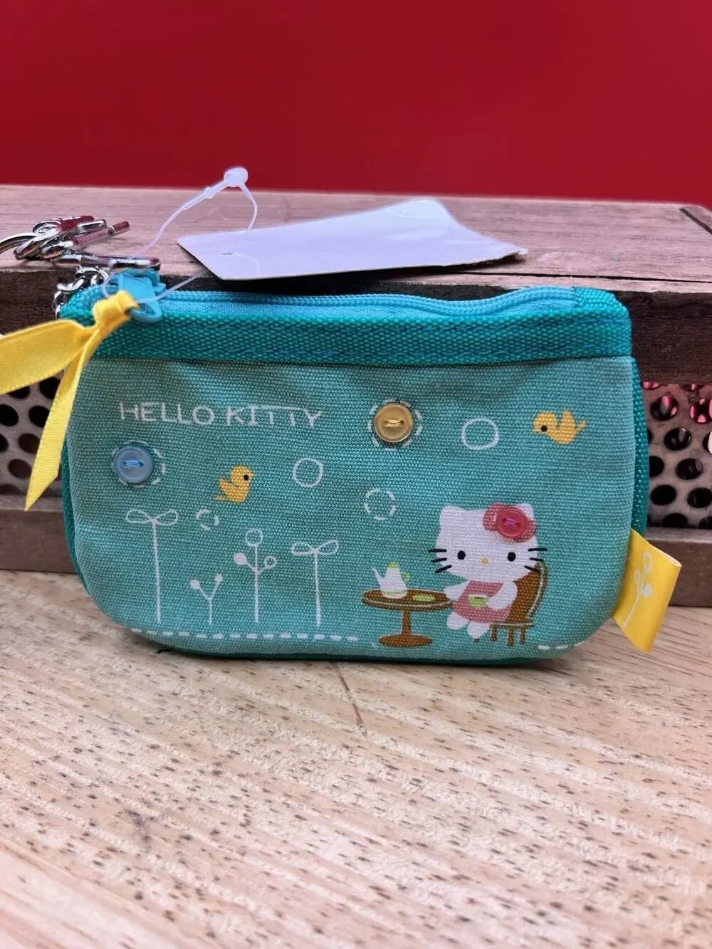 Hello Kitty Sanrio License coin purse/ key chain 2004 green flowers buttons