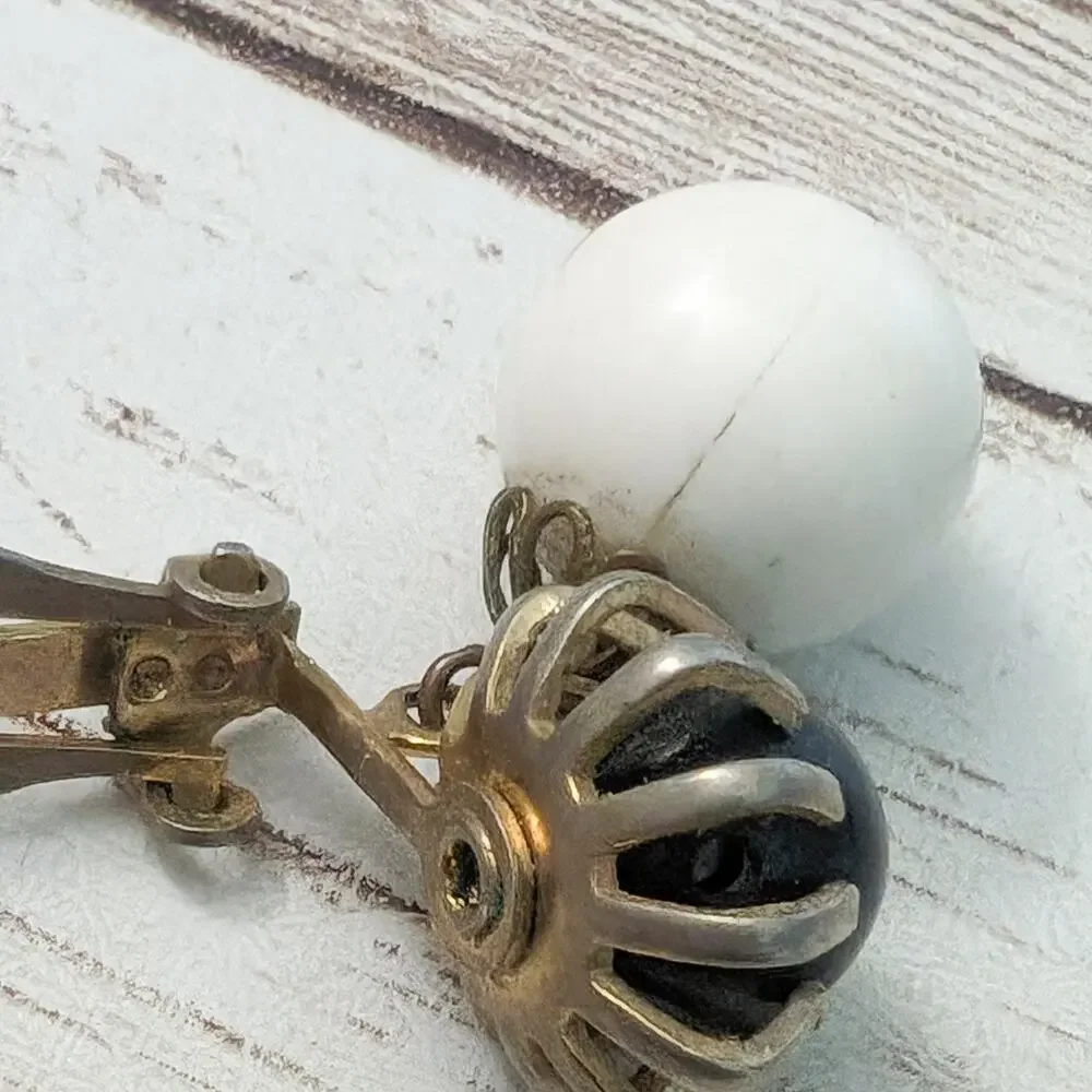 Vintage clip earrings