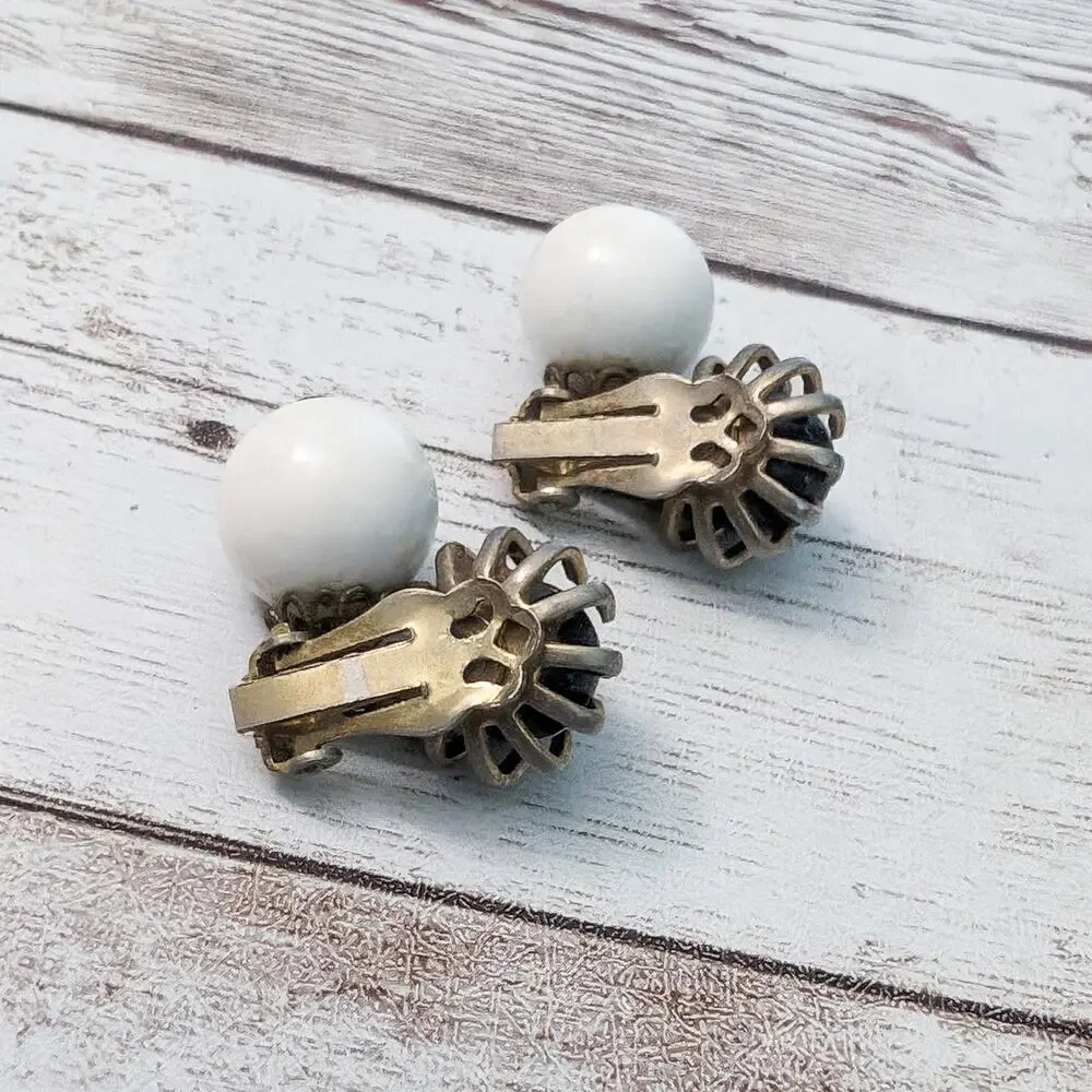 Vintage clip earrings