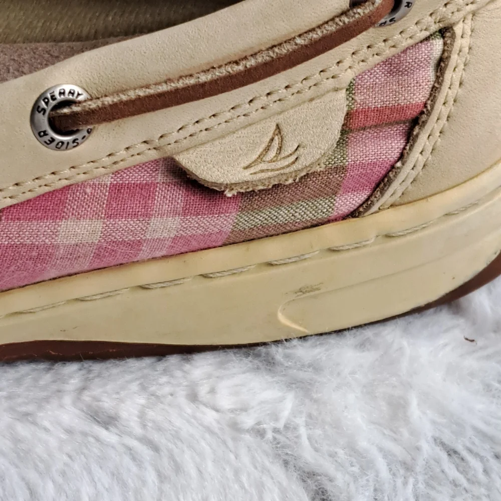 Sperry cream colored