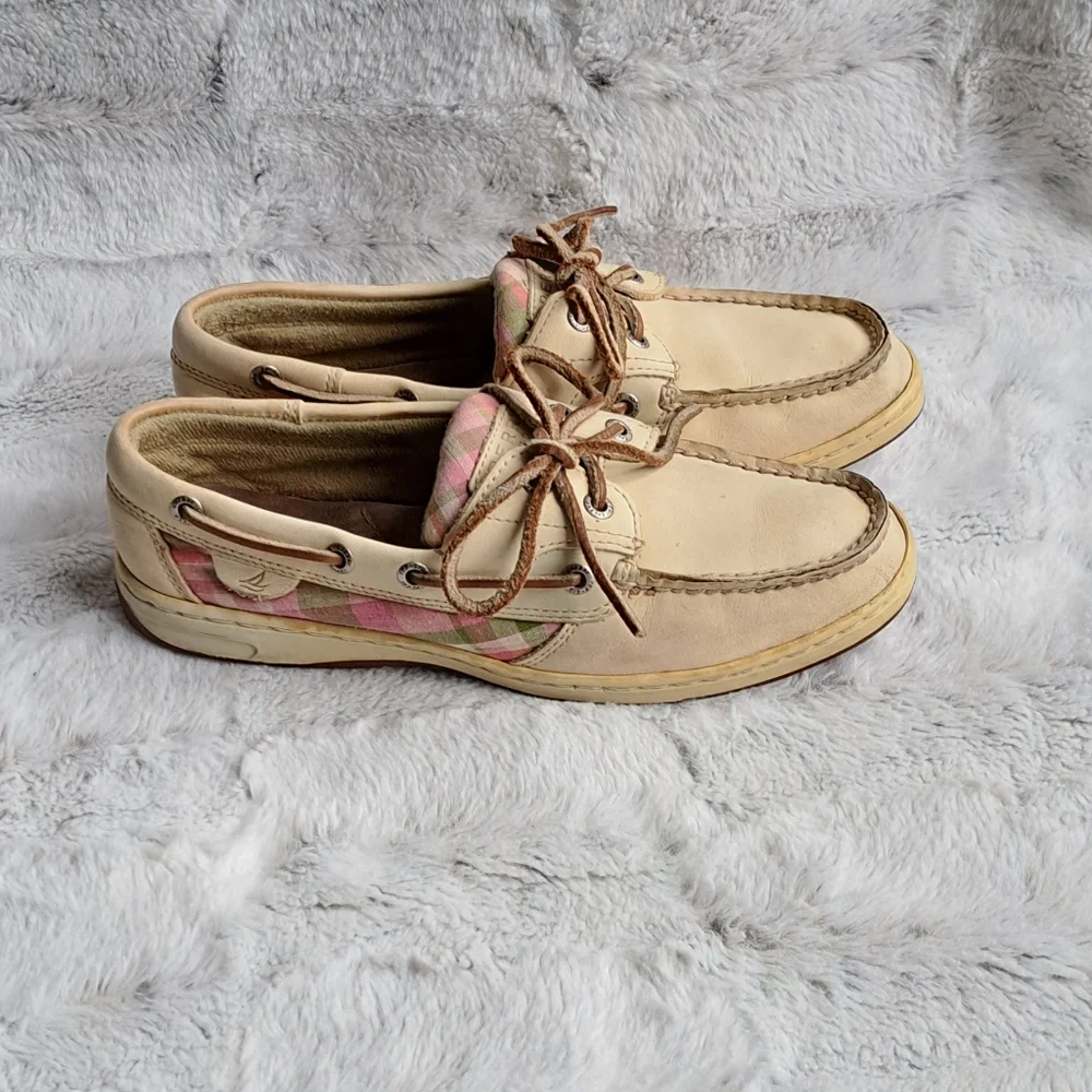 Sperry cream colored