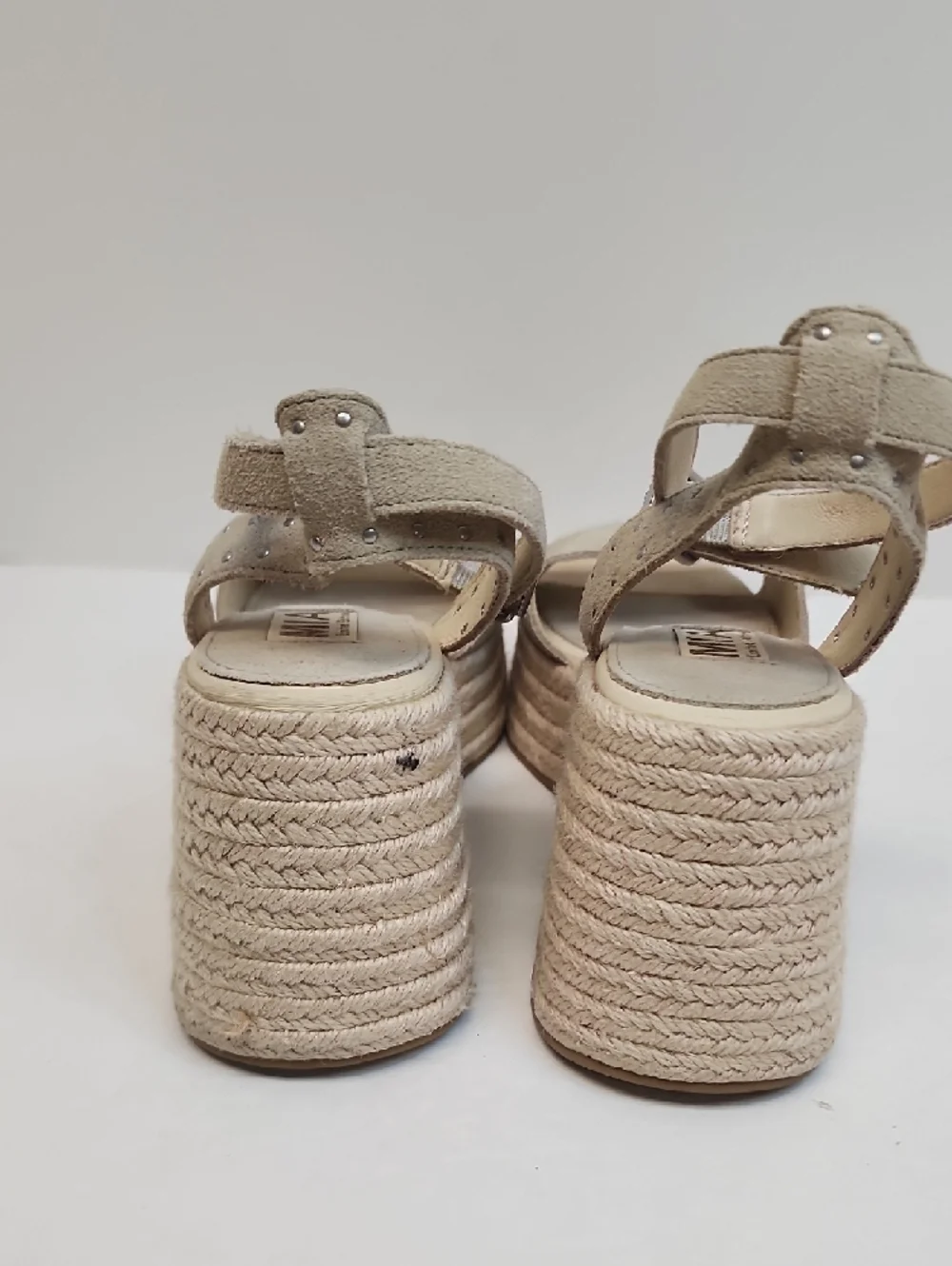MIA beige suede