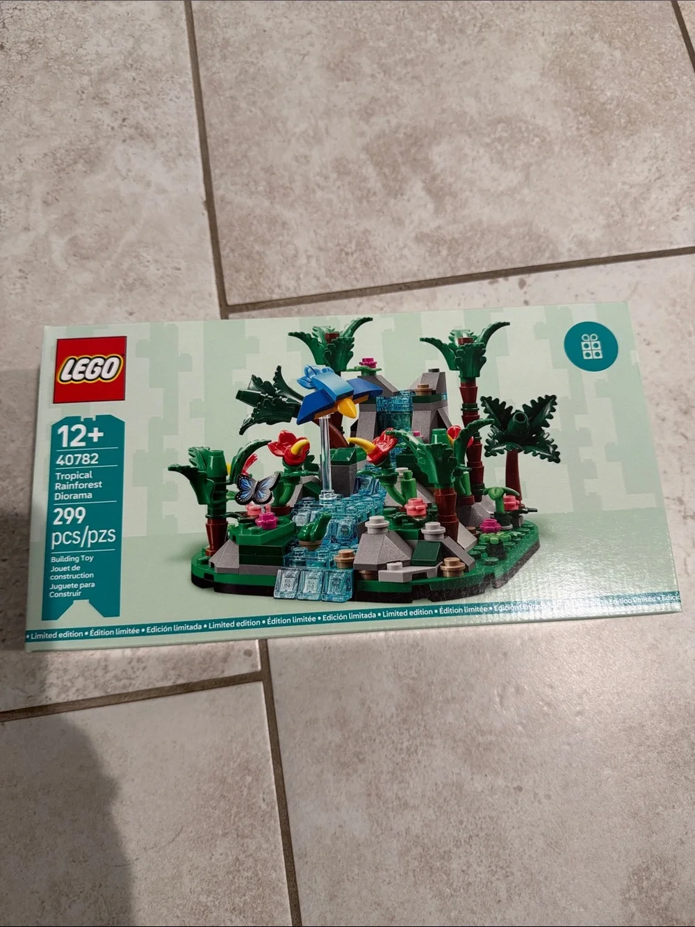 LEGO Tropical Rainforest Diorama 40782 NWT UNOPENED