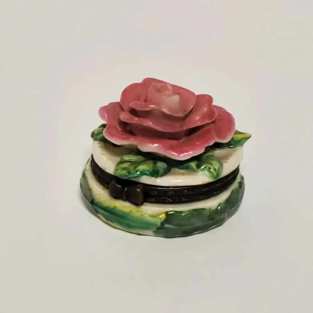 Vintage rose floral