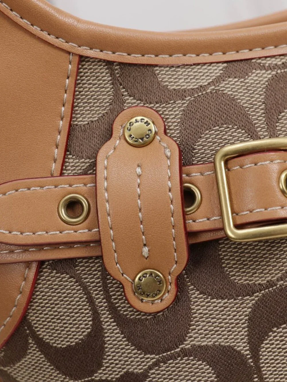 Coach classic signature