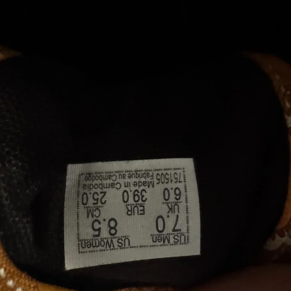 Vans era tiger