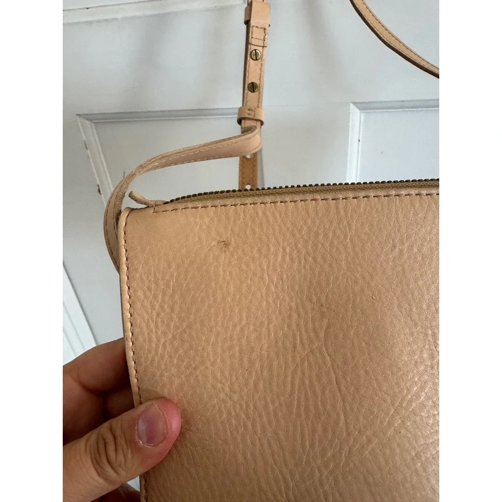 Madewell tan simple