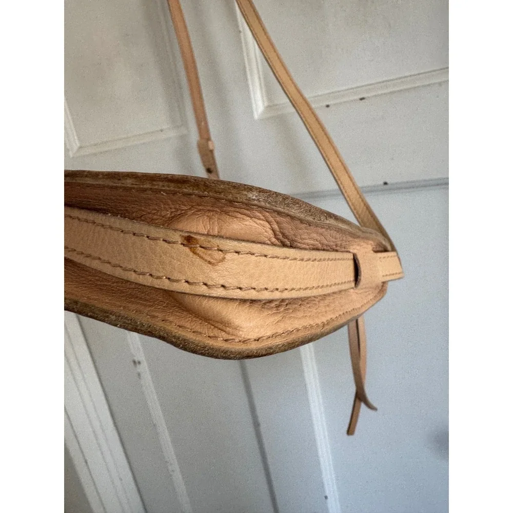Madewell tan simple