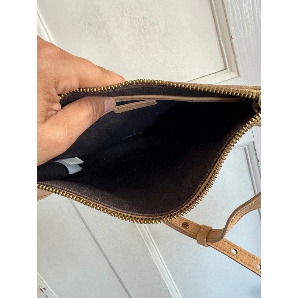 Madewell tan simple