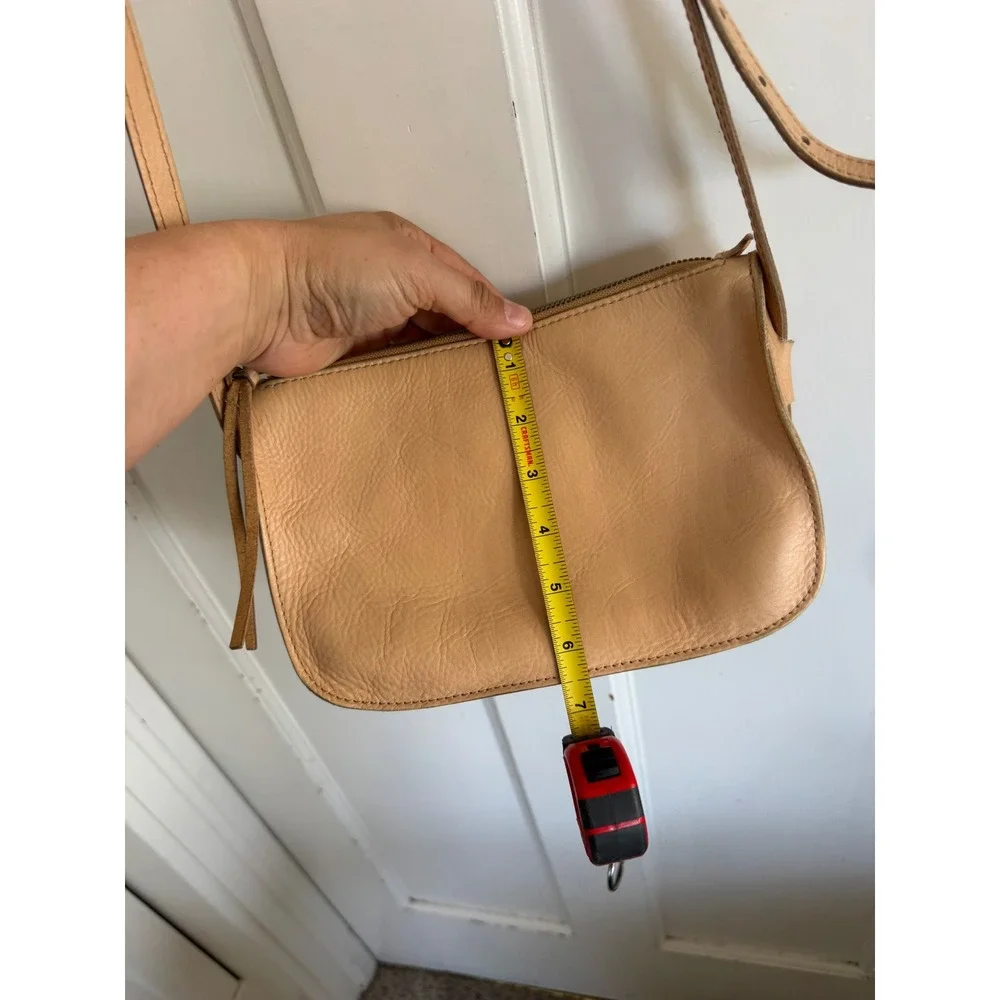 Madewell tan simple