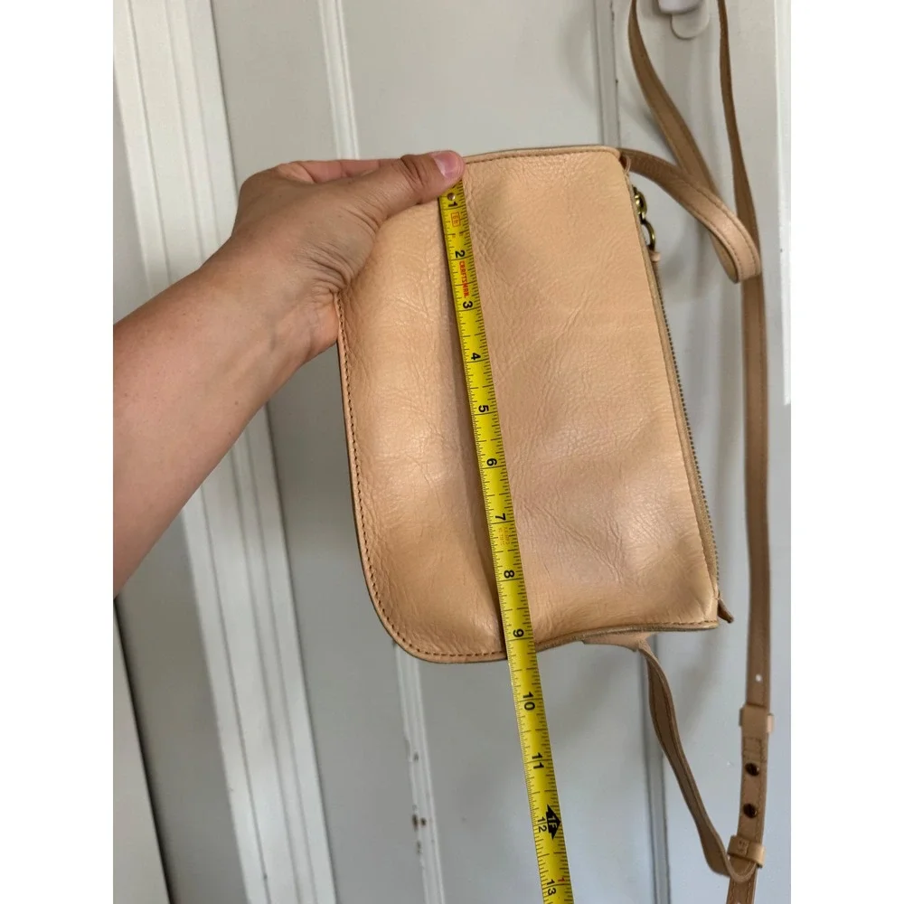 Madewell tan simple