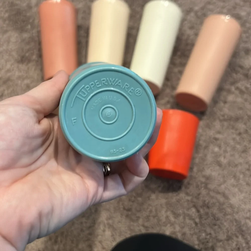Tupperware cups includes