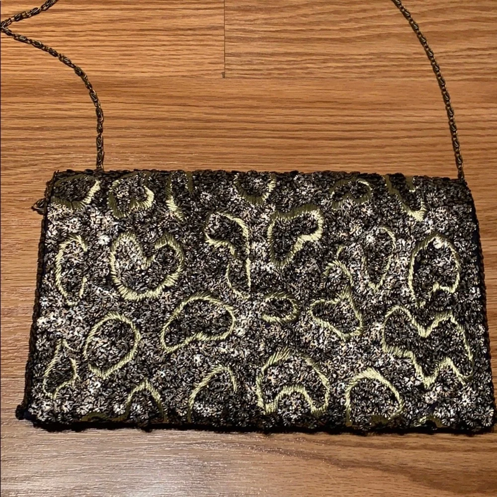g-lish intricate embroidery
