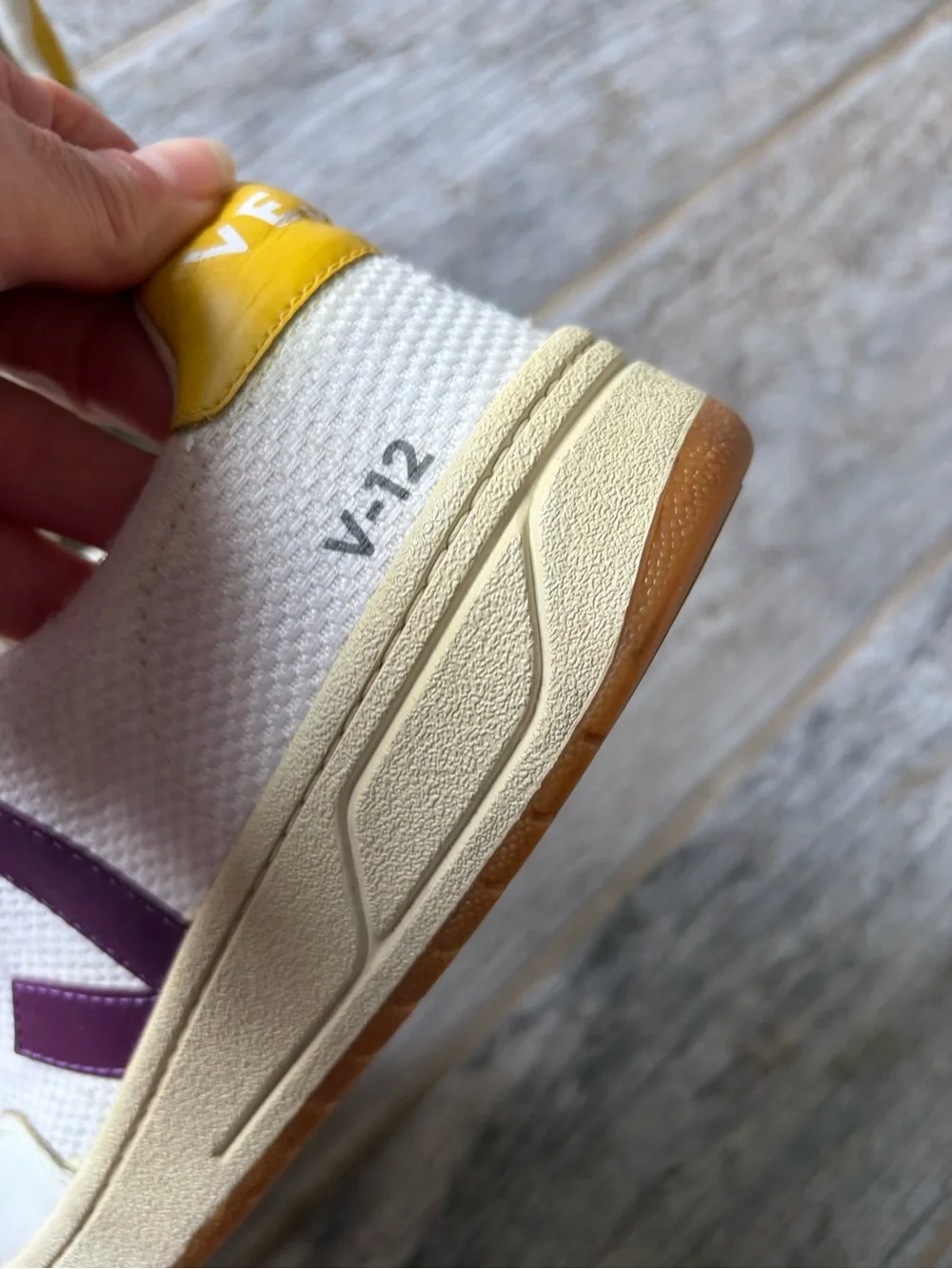 Veja 12 free