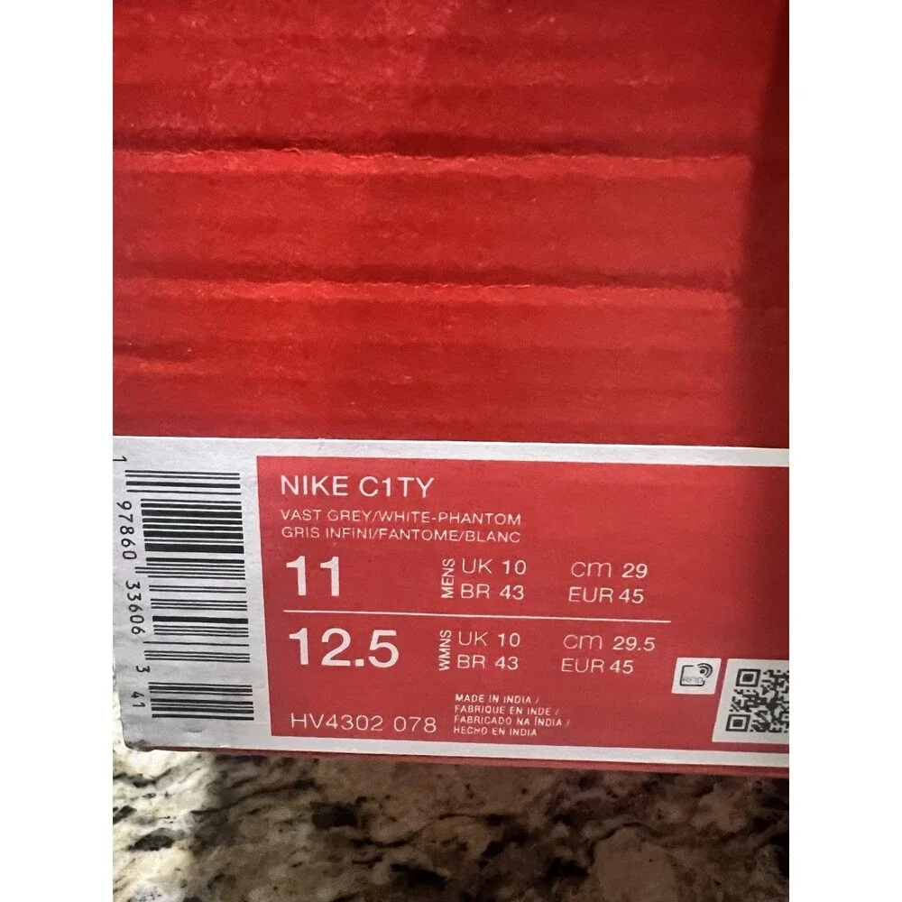 Nike c1ty vast
