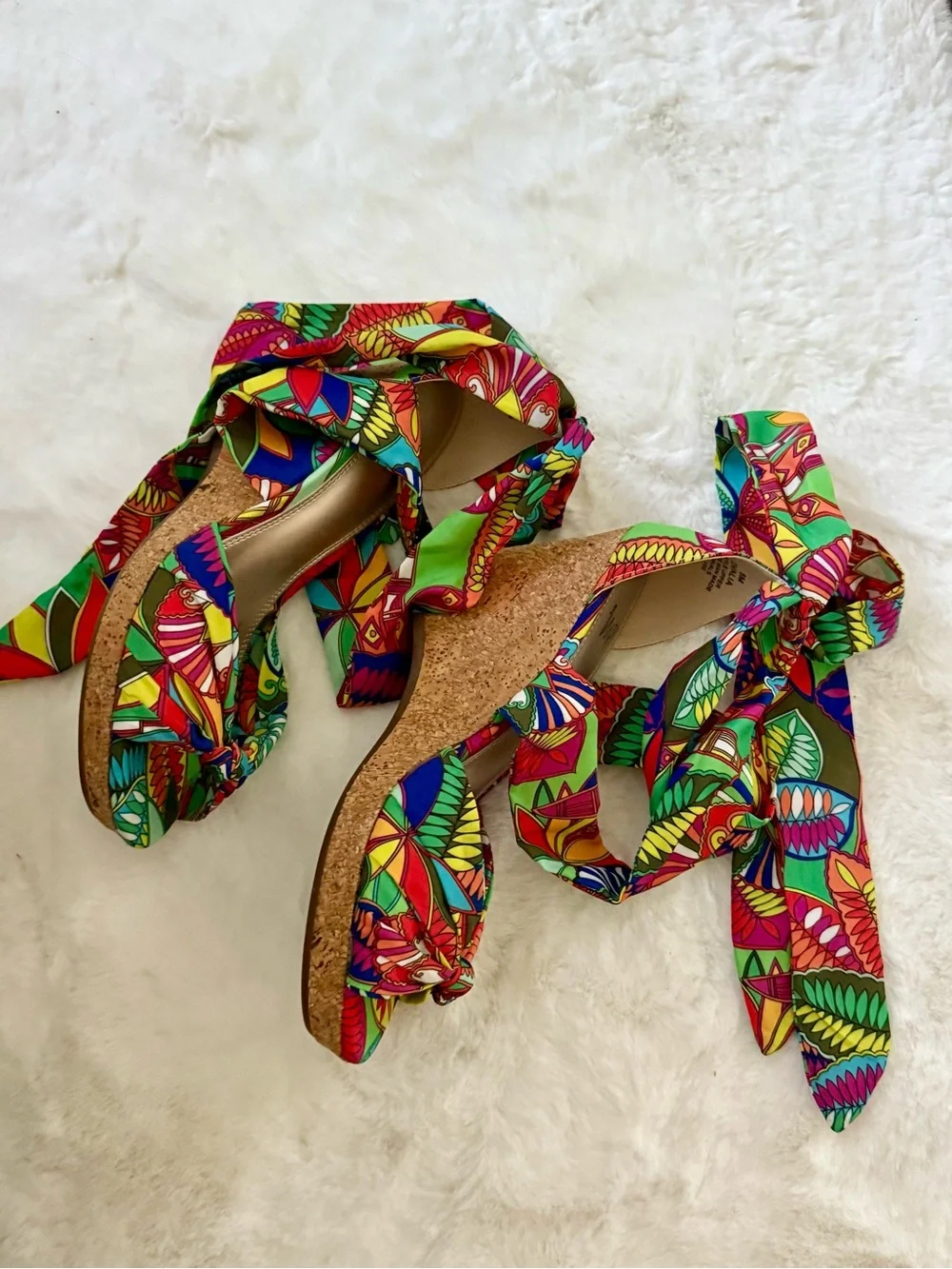 N/A eye catching