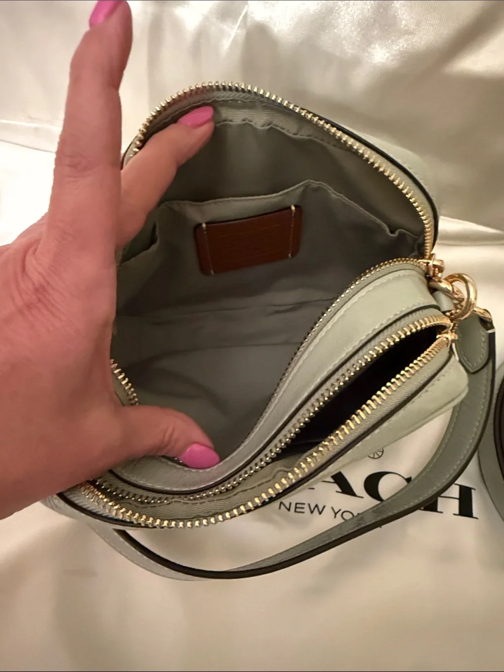 Coach elegant shoulder